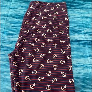 Lularoe Summer Tall & Curvy Leggings